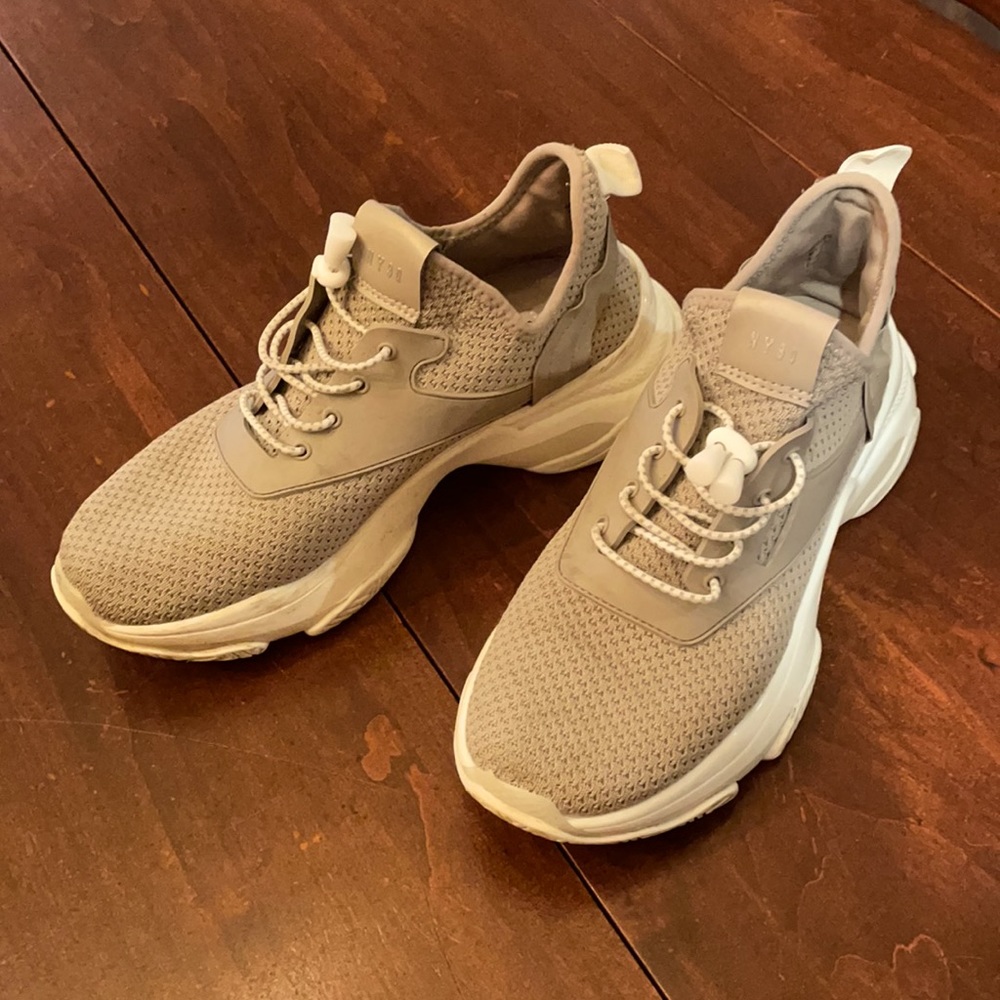 Steve Madden tennis shoes